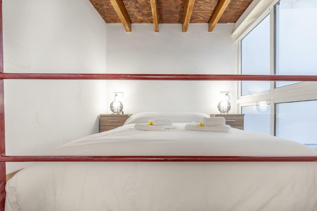 Pasaje De Amores Der - Descanso En Casa Y Vida Cultural Y Monumentos 4 Px Sevilla Buitenkant foto