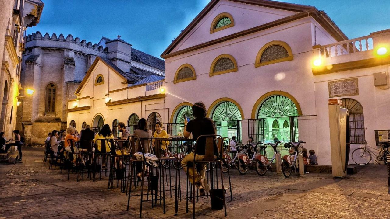 Pasaje De Amores Der - Descanso En Casa Y Vida Cultural Y Monumentos 4 Px Sevilla Buitenkant foto